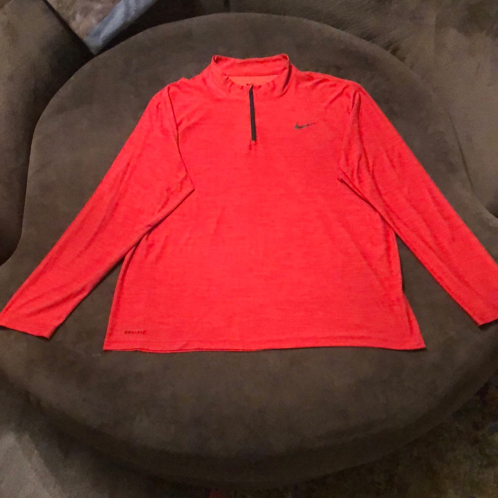 Nike Lightweight Dri-Fit Vapor 1/4 Zip. Red 2-tone. Size: XL. EUC.